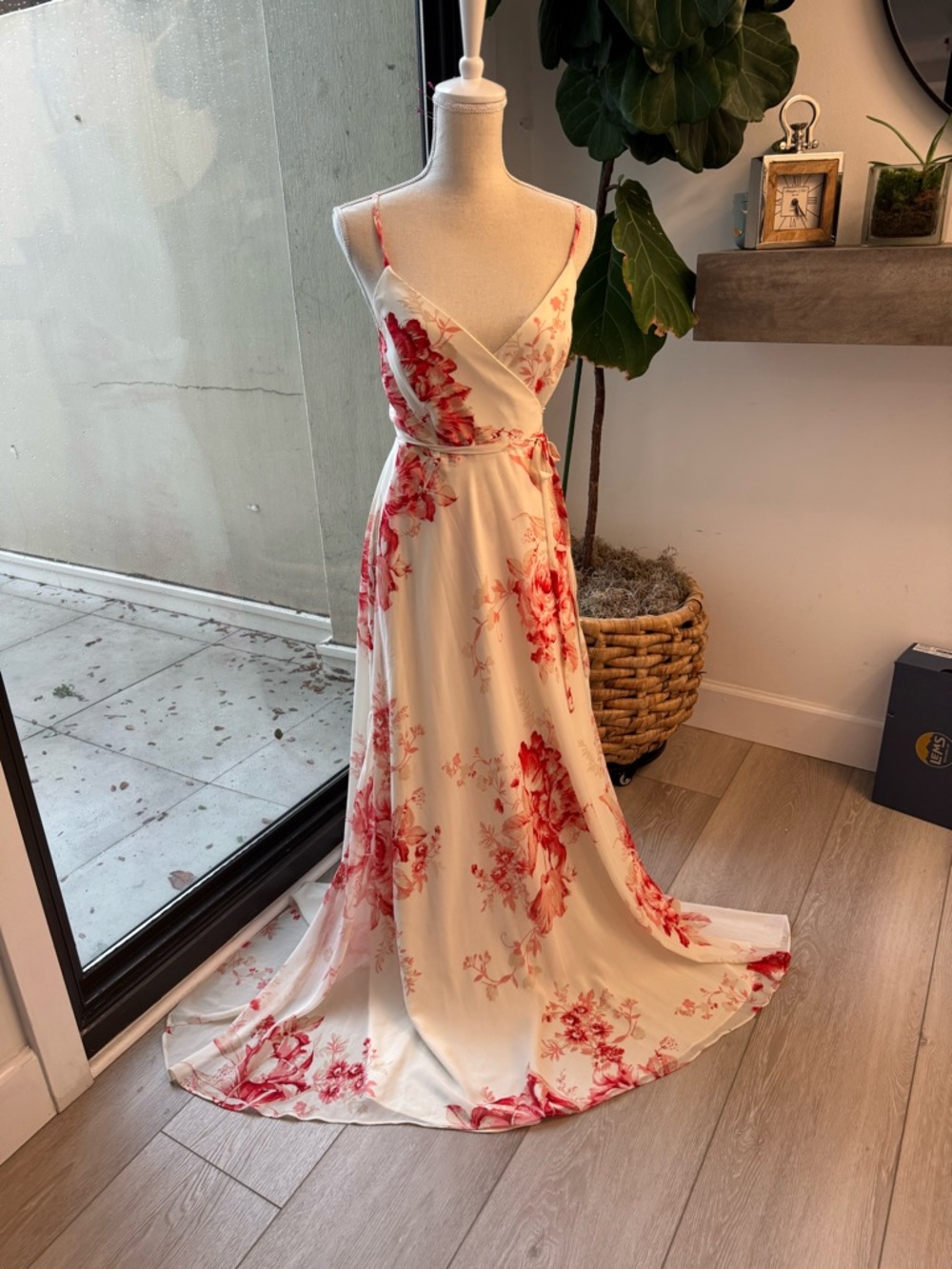 Lulu's Cream Pink Floral Wedding Guest Maxi Wrap Dress - Picture 3 of 3